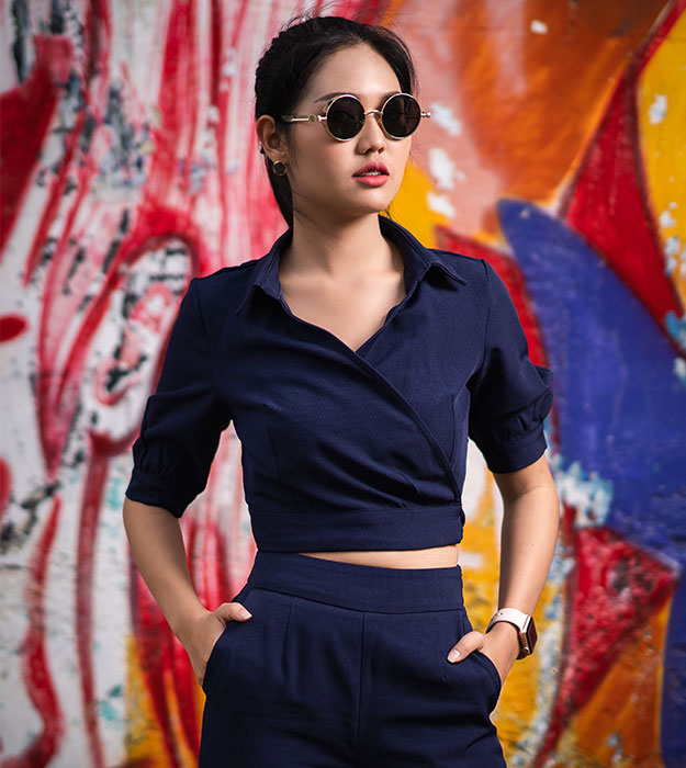 Woman wearing glasses product-9